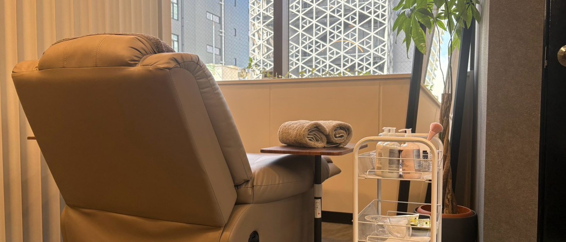 MEN'S NAIL LAB 天神大名店の店内